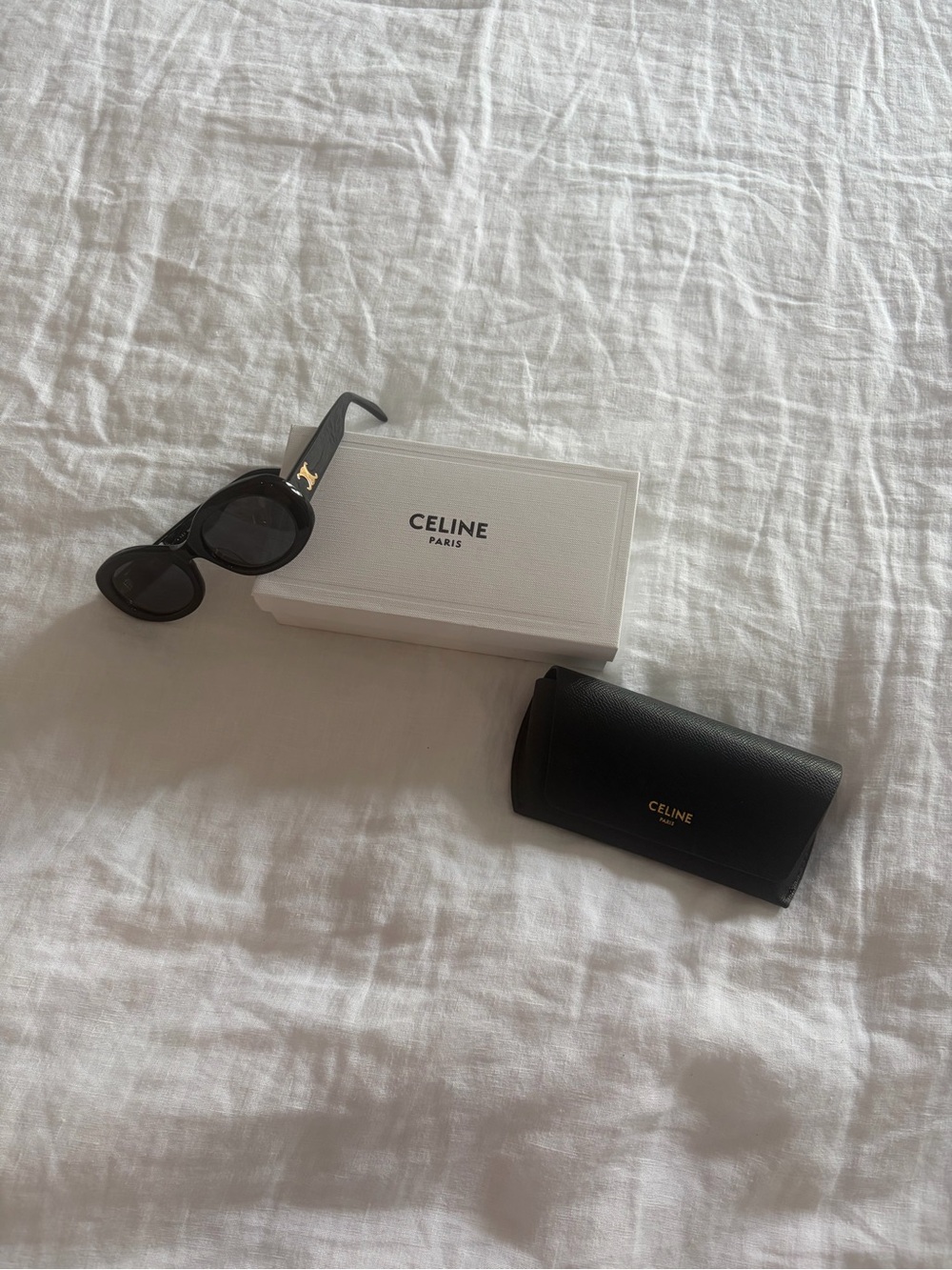 Celine - Authentic - Triomphe 01 Sunglasses in Acetate - Black & Gold !! ⭐️